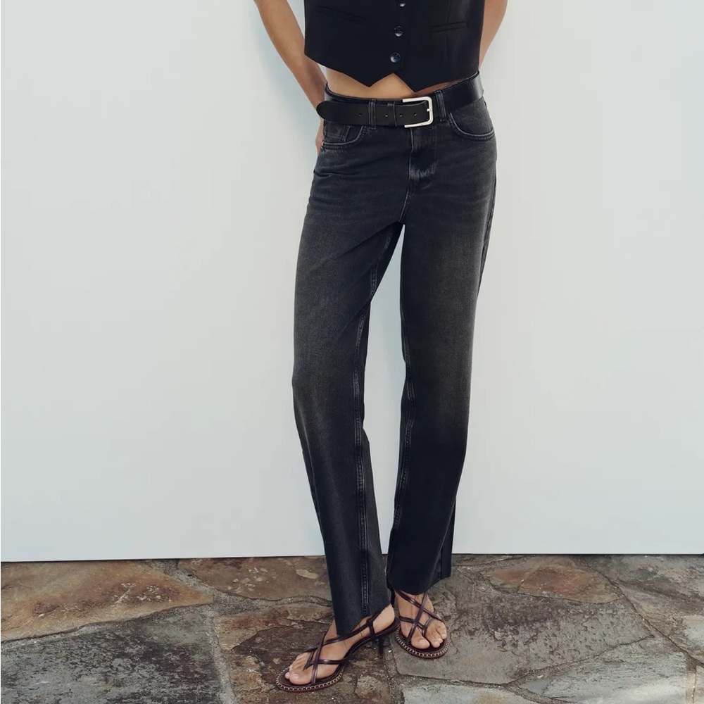 Zara High Rise Straight Leg Raw Hem Jeans Faded Black Size‎ 2